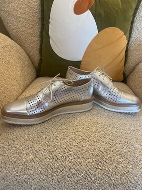Nine West metallic shoes